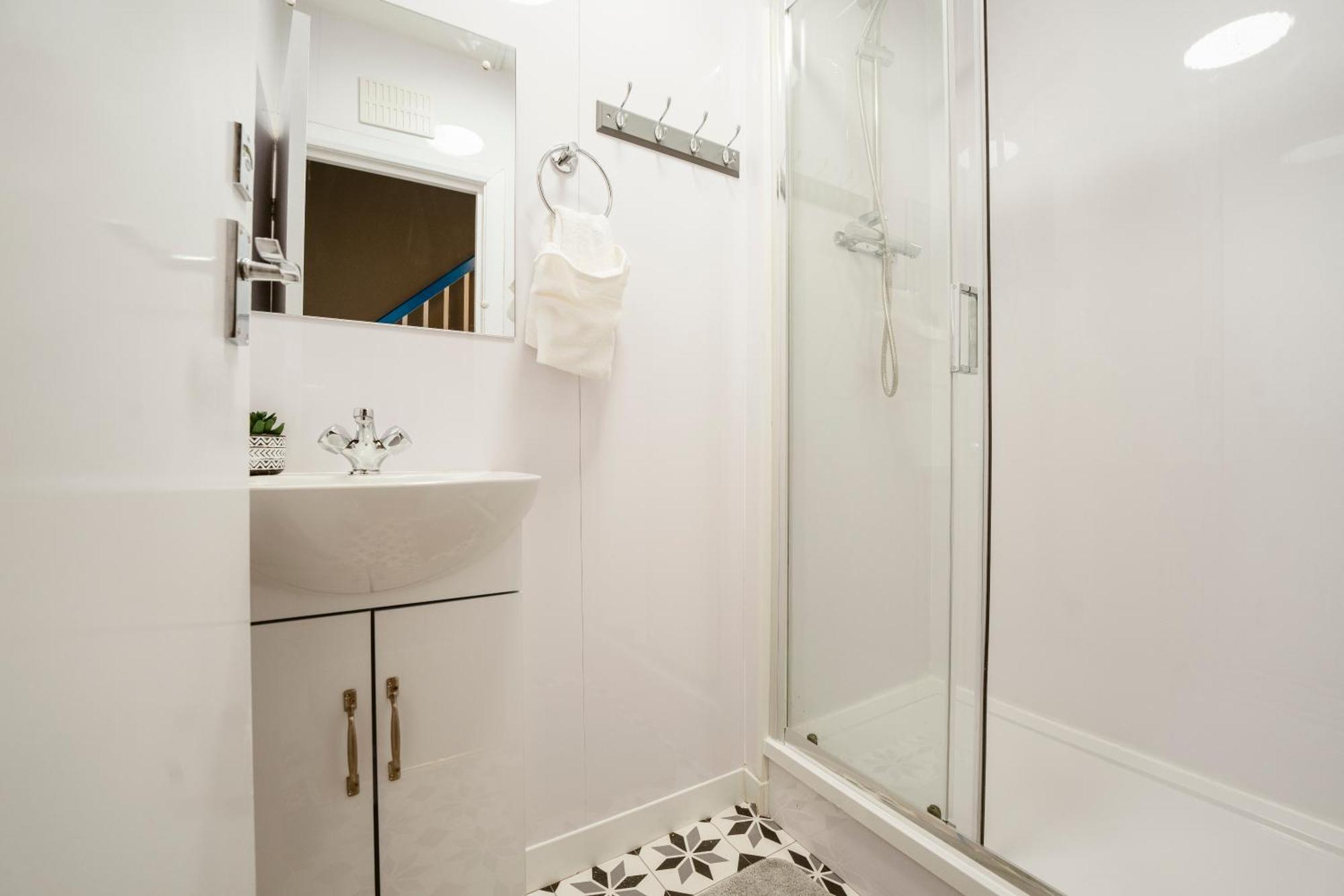 Deptford Bridge Double Rooms Лондон Екстериор снимка